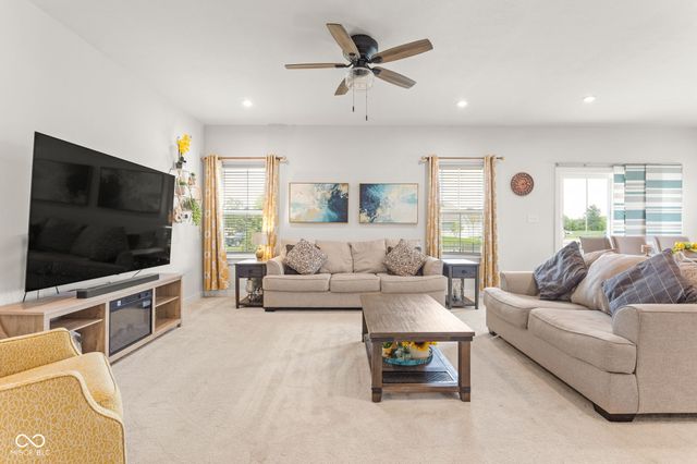 569 Wilsons Farm Drive, Fortville, IN 46040