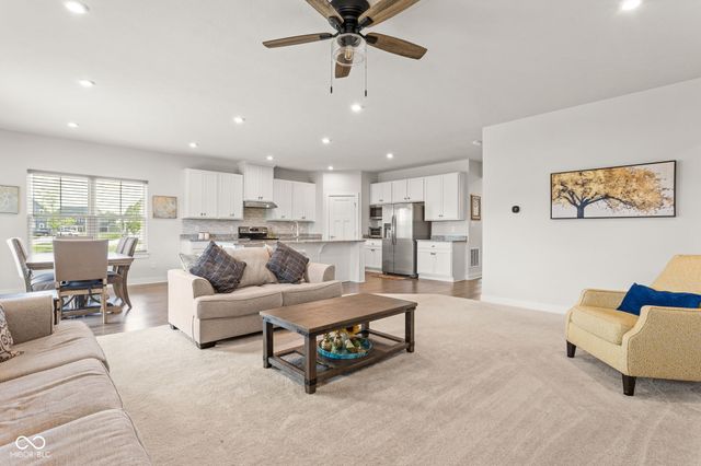 569 Wilsons Farm Drive, Fortville, IN 46040