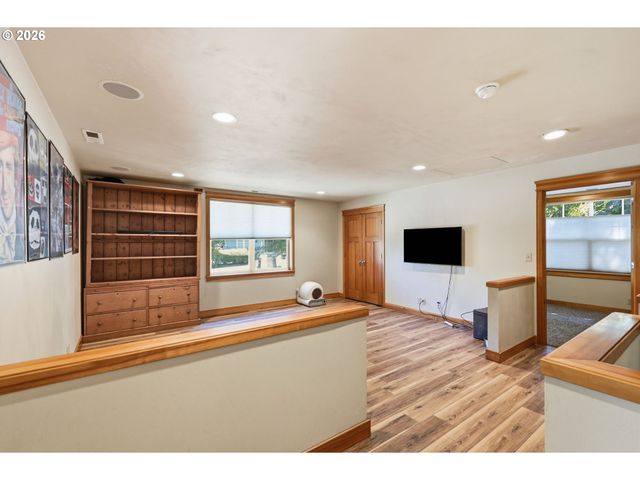 6287 FERNHILL Loop, Springfield, OR 97478