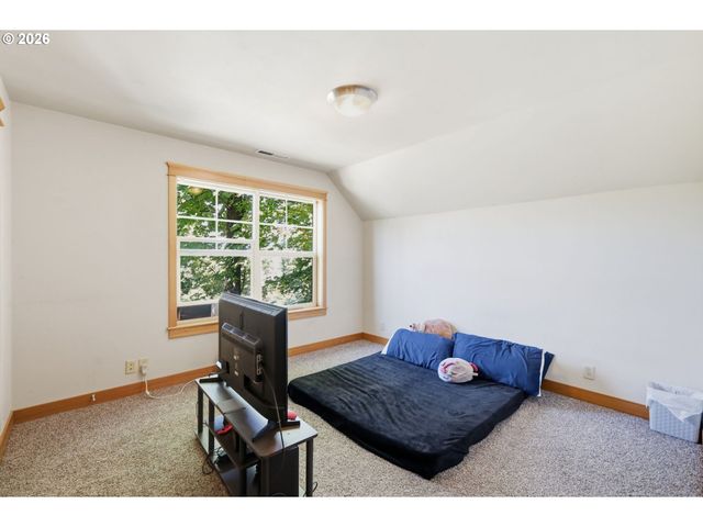 6287 FERNHILL Loop, Springfield, OR 97478