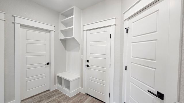 105 Oakmont Ln, La Vernia, TX 78121