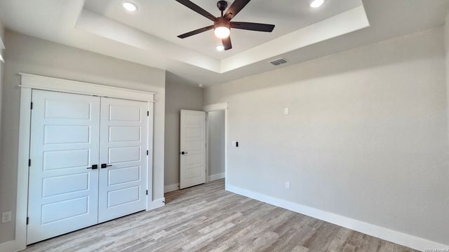 105 Oakmont Ln, La Vernia, TX 78121