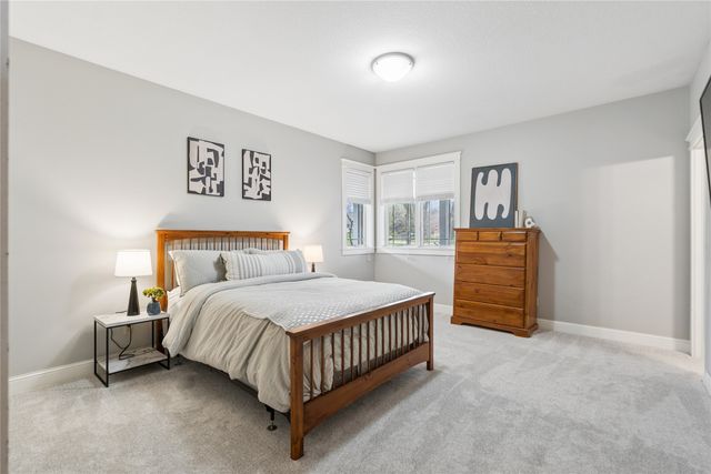 36599 River Oaks Circle, Cumming, IA 50061