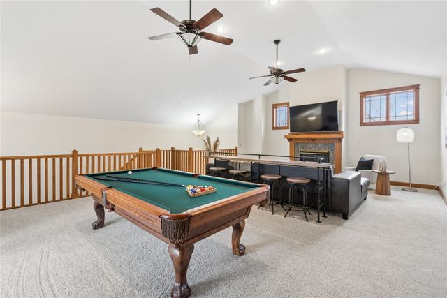 36599 River Oaks Circle, Cumming, IA 50061