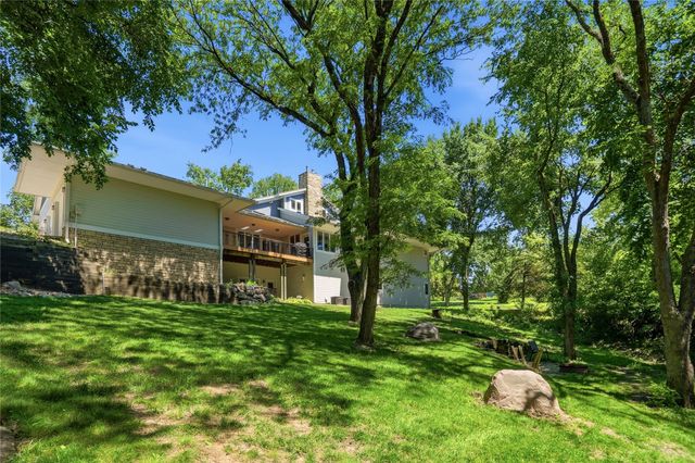 36599 River Oaks Circle, Cumming, IA 50061