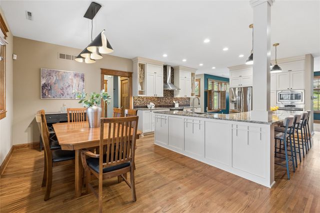36599 River Oaks Circle, Cumming, IA 50061
