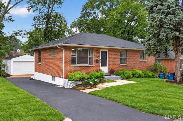 9016 Bessemer Avenue, Berkeley, MO 63134