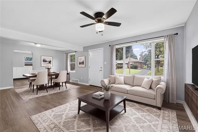 9016 Bessemer Avenue, Berkeley, MO 63134