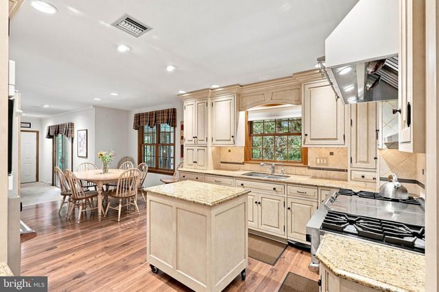 1200 ASH LN, Lebanon, PA 17042