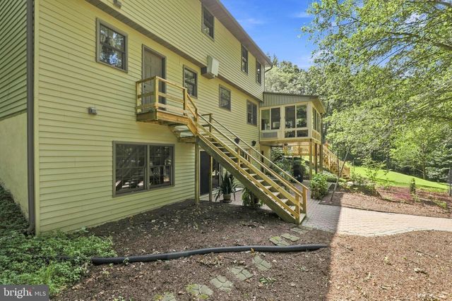 1200 ASH LN, Lebanon, PA 17042