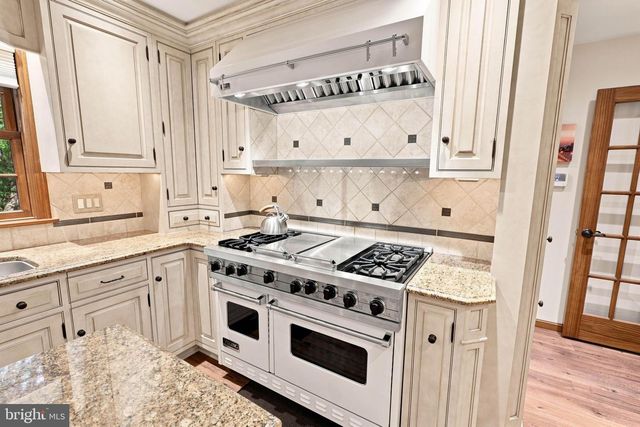1200 ASH LN, Lebanon, PA 17042