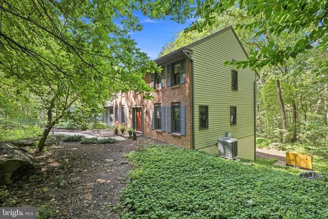 1200 ASH LN, Lebanon, PA 17042