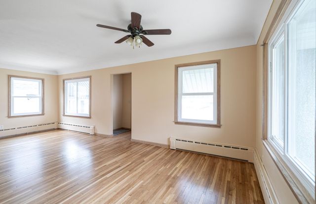 1044 Cumberland Street, Saint Paul, MN 55117