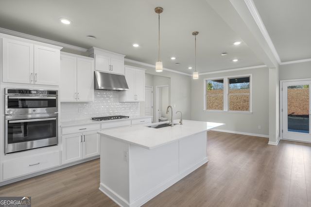 8935 Avonbrook Close, Ball Ground, GA 30107