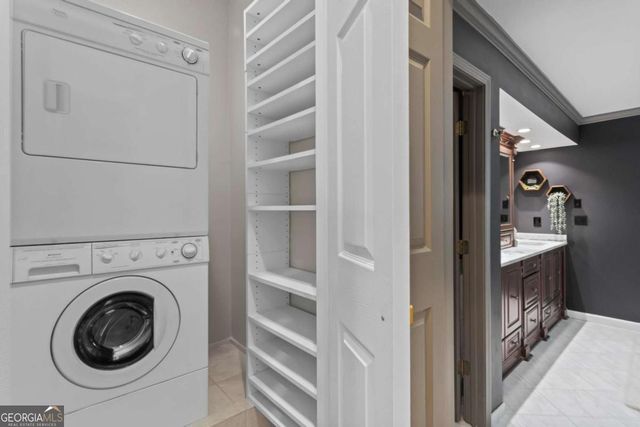 1890 Spalding Drive, Atlanta, GA 30350