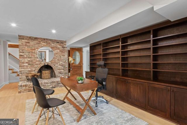 1890 Spalding Drive, Atlanta, GA 30350