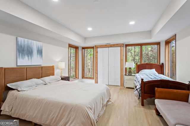 1890 Spalding Drive, Atlanta, GA 30350