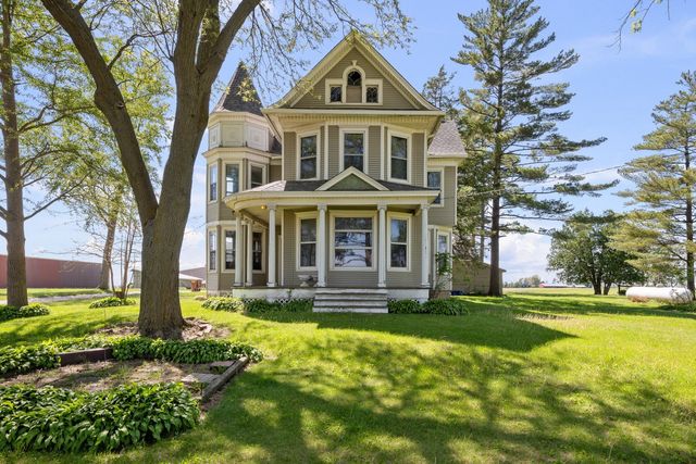 24880 145th Avenue, Eldridge, IA 52748