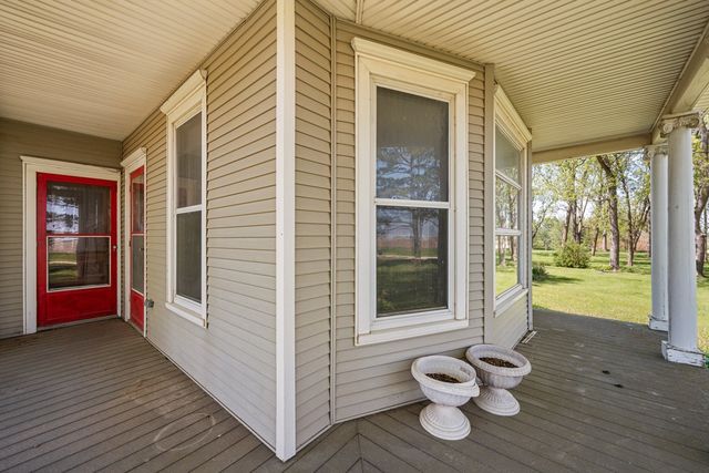 24880 145th Avenue, Eldridge, IA 52748