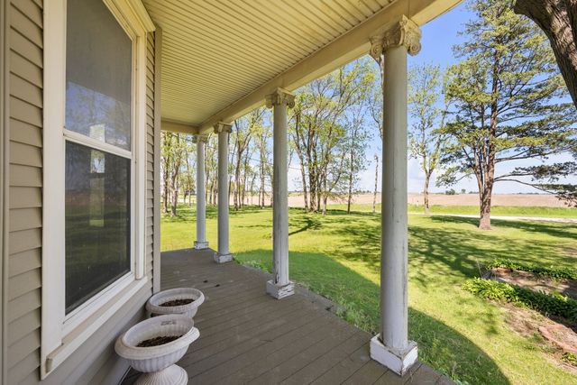 24880 145th Avenue, Eldridge, IA 52748