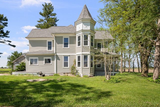 24880 145th Avenue, Eldridge, IA 52748