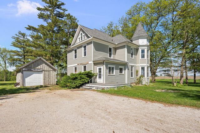 24880 145th Avenue, Eldridge, IA 52748