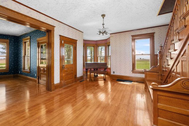 24880 145th Avenue, Eldridge, IA 52748