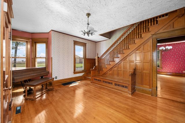 24880 145th Avenue, Eldridge, IA 52748