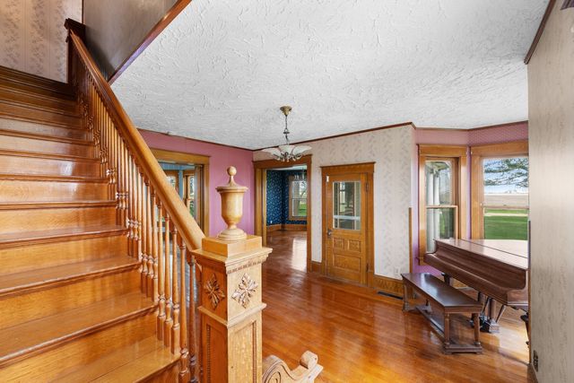 24880 145th Avenue, Eldridge, IA 52748