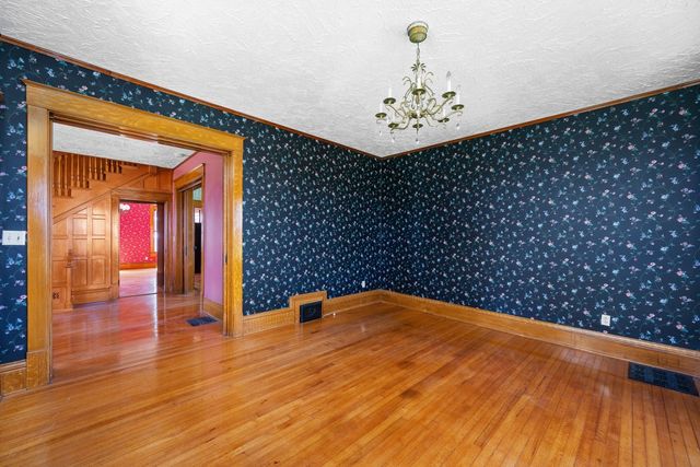 24880 145th Avenue, Eldridge, IA 52748