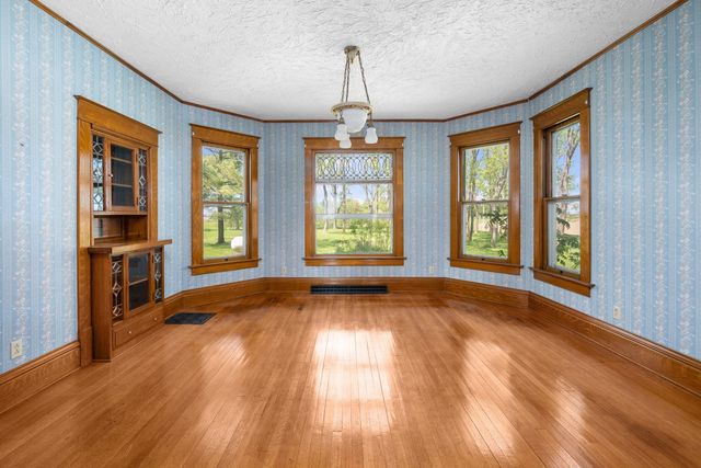 24880 145th Avenue, Eldridge, IA 52748