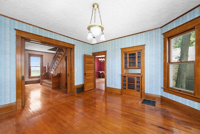 24880 145th Avenue, Eldridge, IA 52748