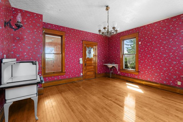 24880 145th Avenue, Eldridge, IA 52748