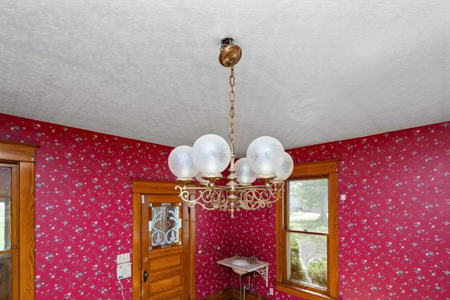 24880 145th Avenue, Eldridge, IA 52748