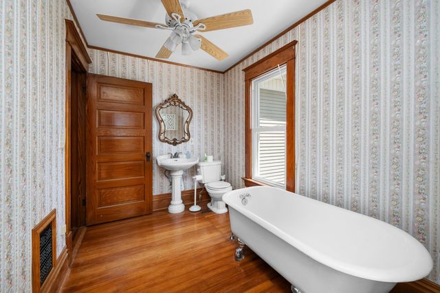 24880 145th Avenue, Eldridge, IA 52748