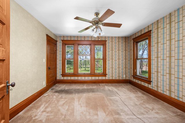 24880 145th Avenue, Eldridge, IA 52748