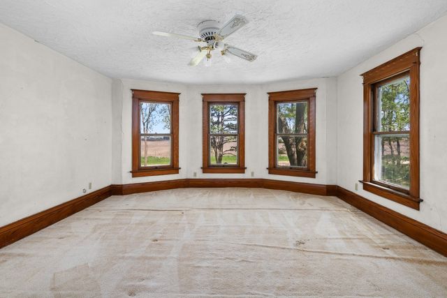 24880 145th Avenue, Eldridge, IA 52748