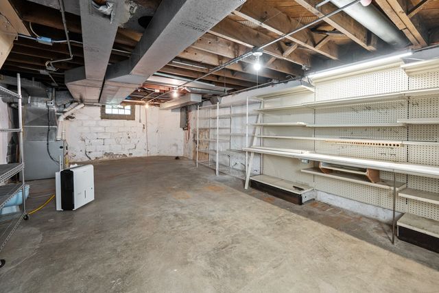 24880 145th Avenue, Eldridge, IA 52748