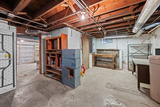 24880 145th Avenue, Eldridge, IA 52748