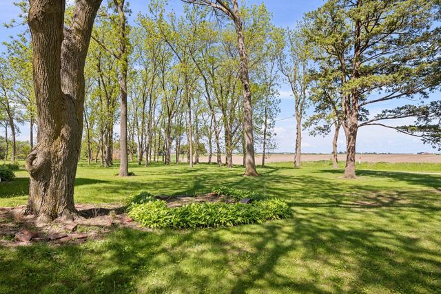 24880 145th Avenue, Eldridge, IA 52748