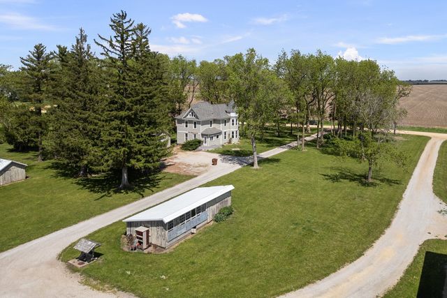 24880 145th Avenue, Eldridge, IA 52748