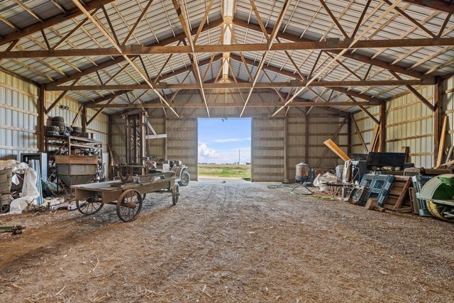24880 145th Avenue, Eldridge, IA 52748