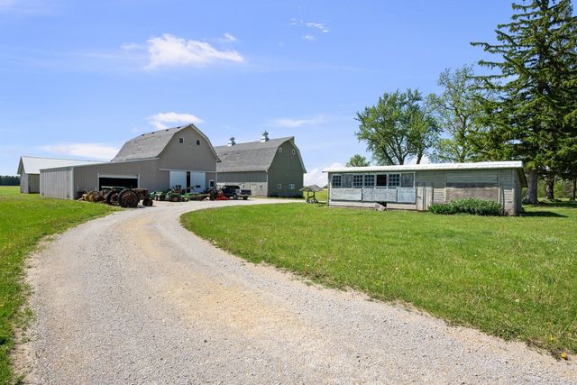 24880 145th Avenue, Eldridge, IA 52748