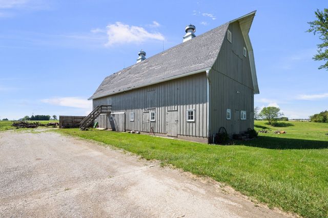 24880 145th Avenue, Eldridge, IA 52748