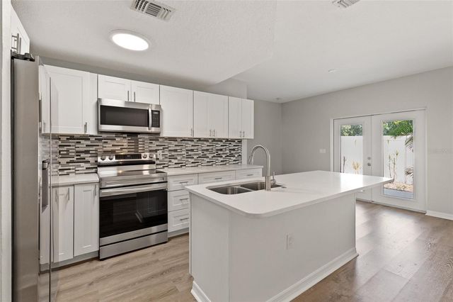 4330 TYLER CIRCLE N, St Petersburg, FL 33709