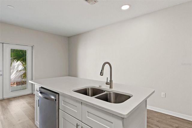 4330 TYLER CIRCLE N, St Petersburg, FL 33709