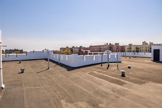 910 Dinsmore Avenue, Far Rockaway, NY 11691