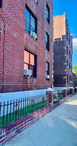 910 Dinsmore Avenue, Far Rockaway, NY 11691