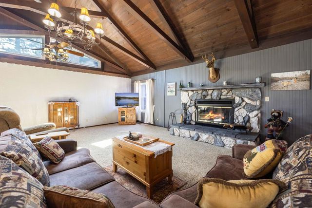721 Villa Grove Avenue, Big Bear, CA 92314