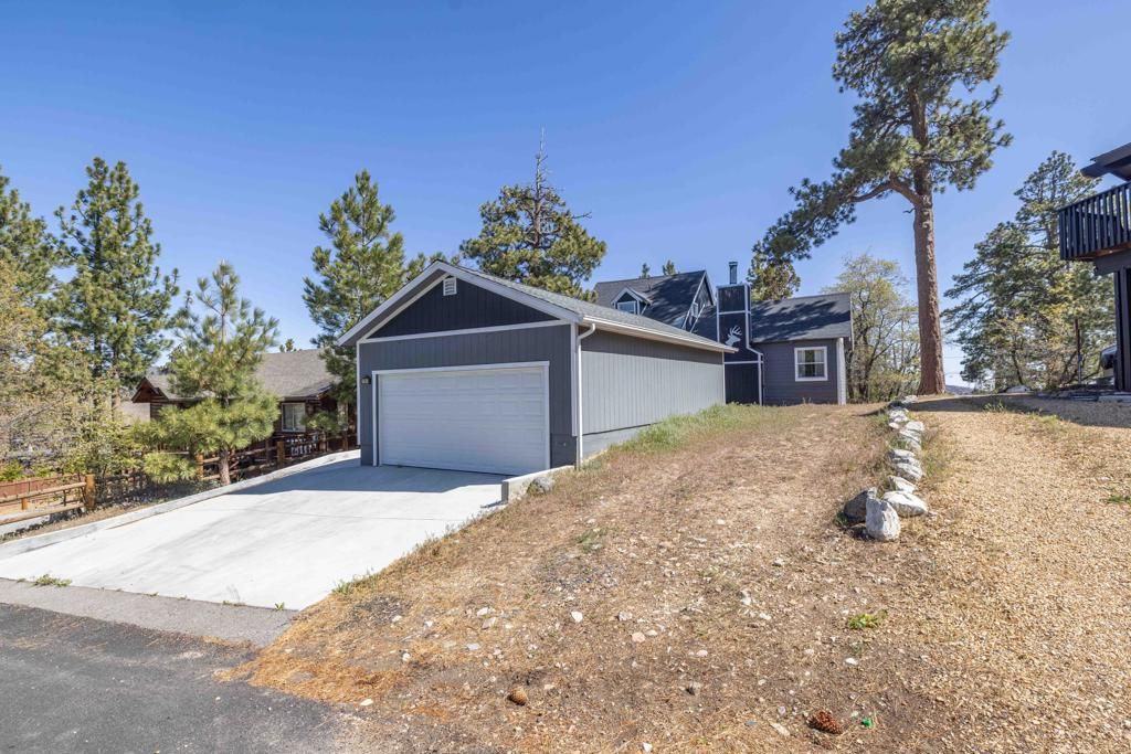 Image 2 of property listing at 721 Villa Grove Avenue, Big Bear, CA 92314